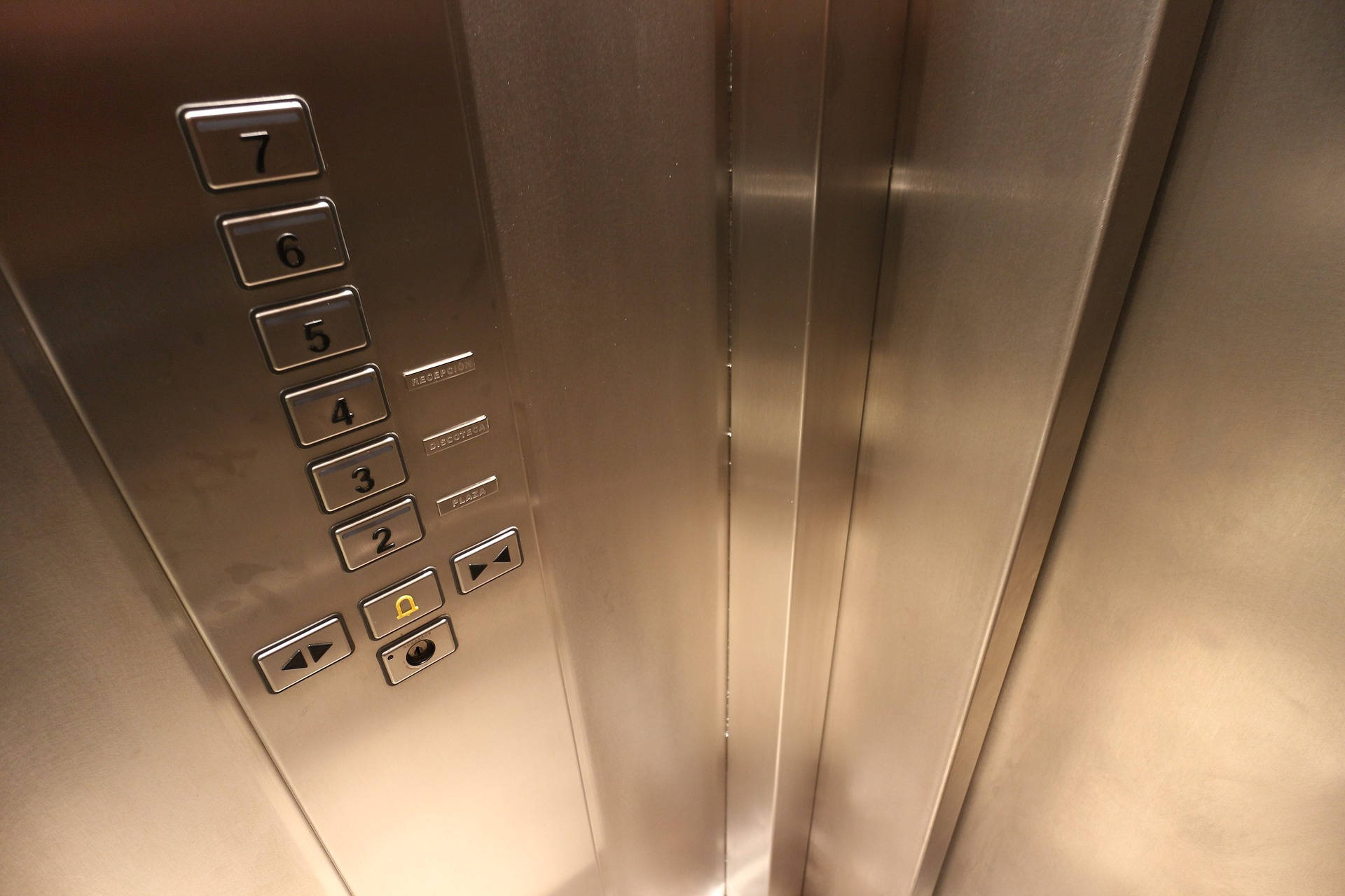 cuanto cuesta un ascensor